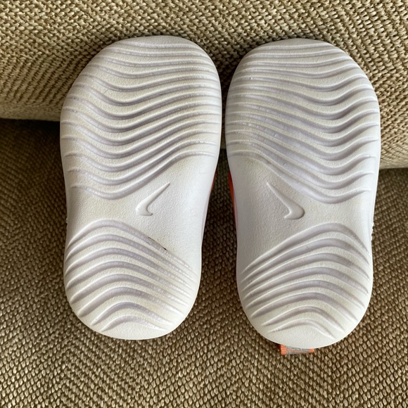 Infant Toddler Nike Flex Runner Sneaker. Unisex Ombré Peach Orange W/Silver. 3C. - Picture 5 of 14